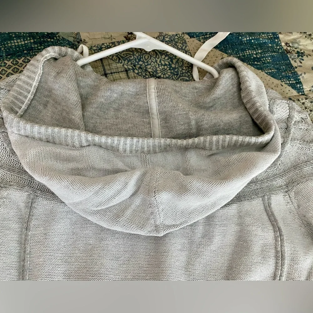 Eddie Bauer Heather Gray V-Neck hooded Sweater - Picture 4 of 7